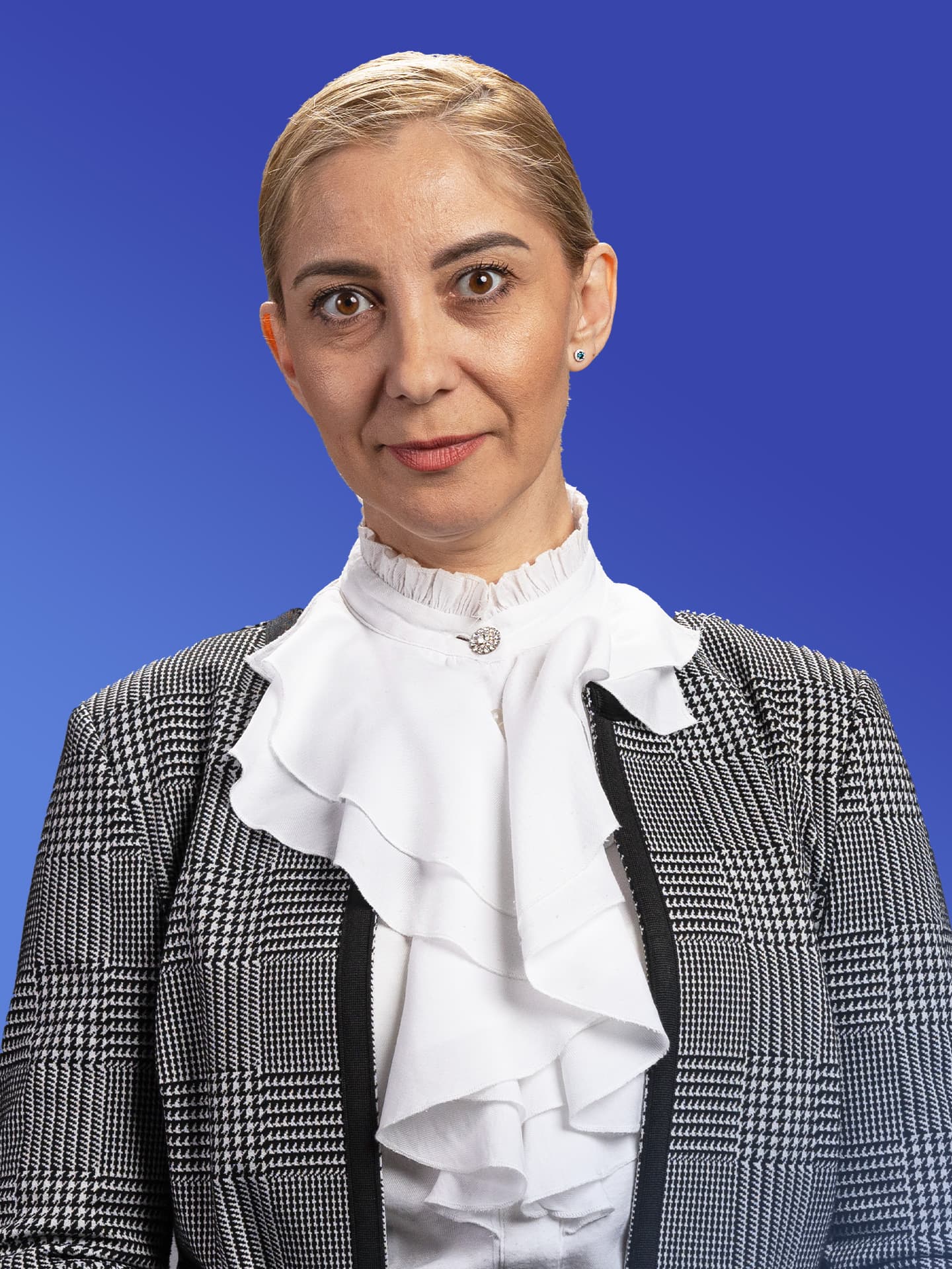 Portret Raluca Buhaș-Dobre